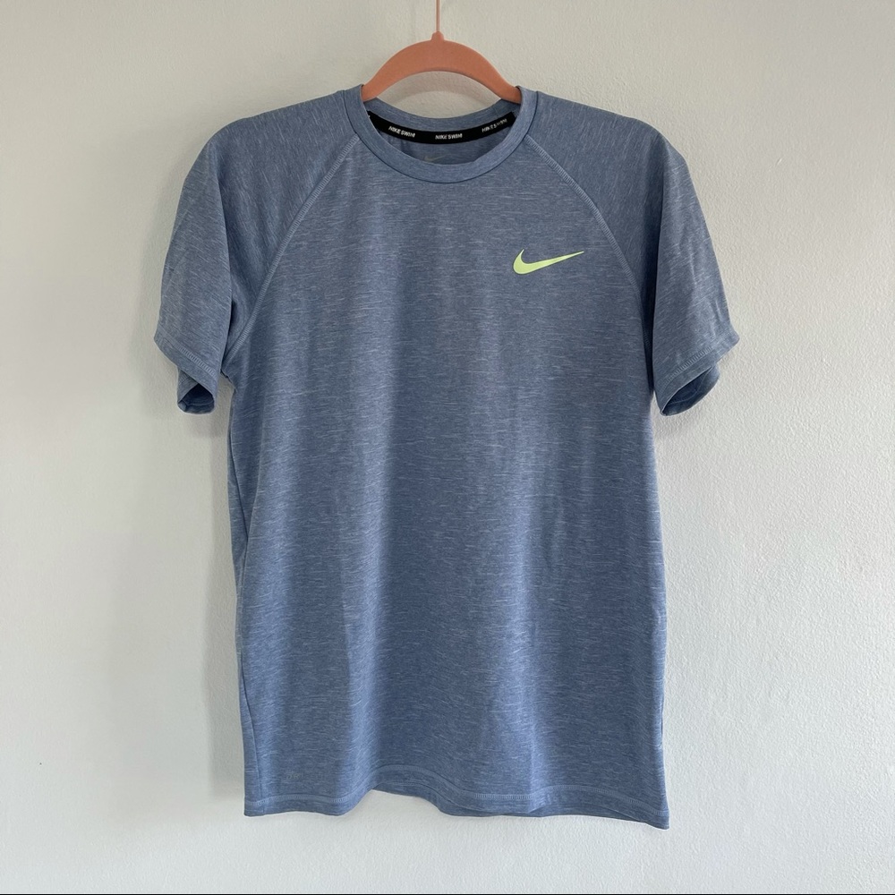 NIKE dri-fit performance tee
